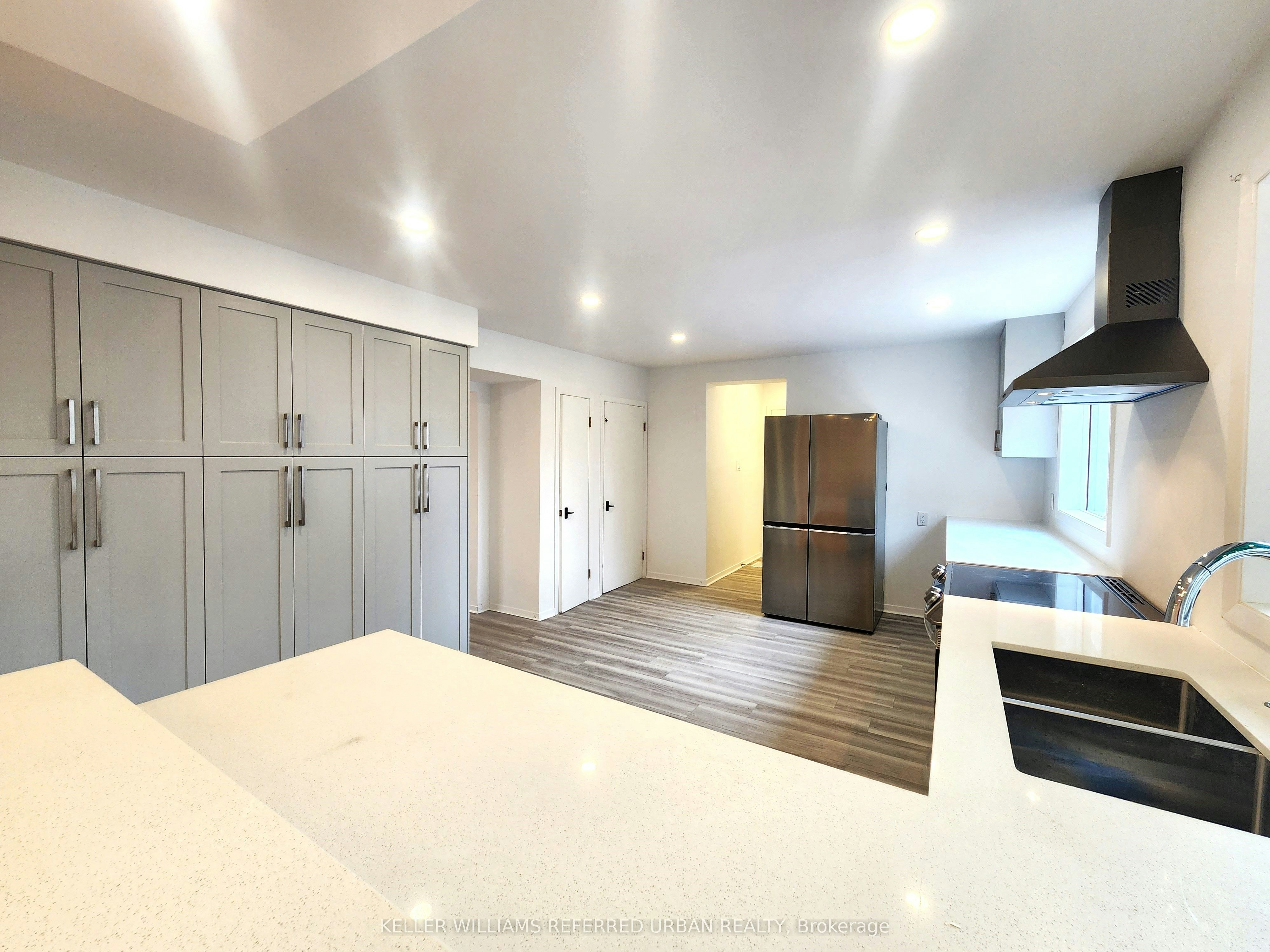 35 Shippigan Crescent, Toronto, ON, M2J 2G1 - 9
