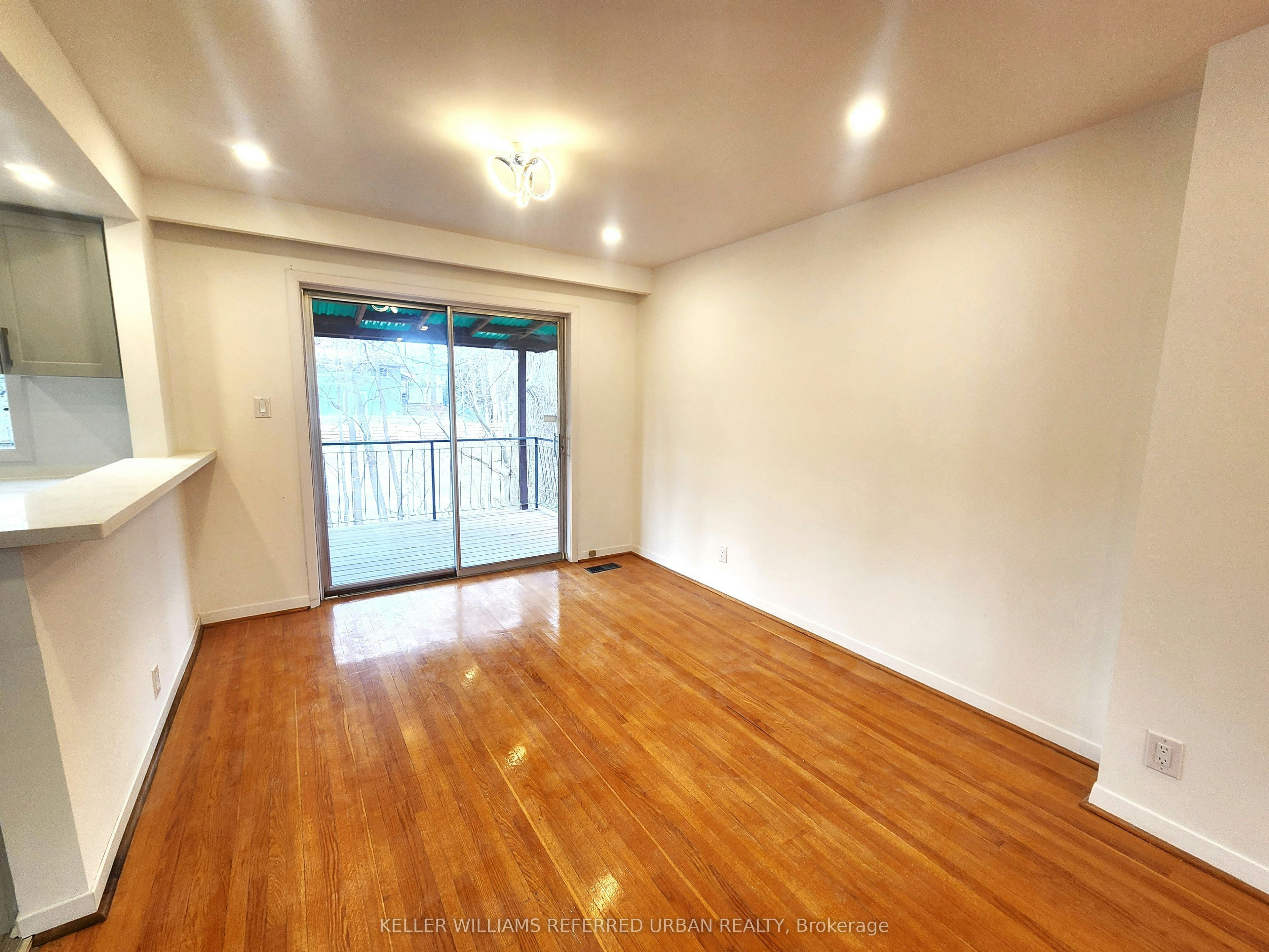 35 Shippigan Crescent, Toronto, ON, M2J 2G1 - 3
