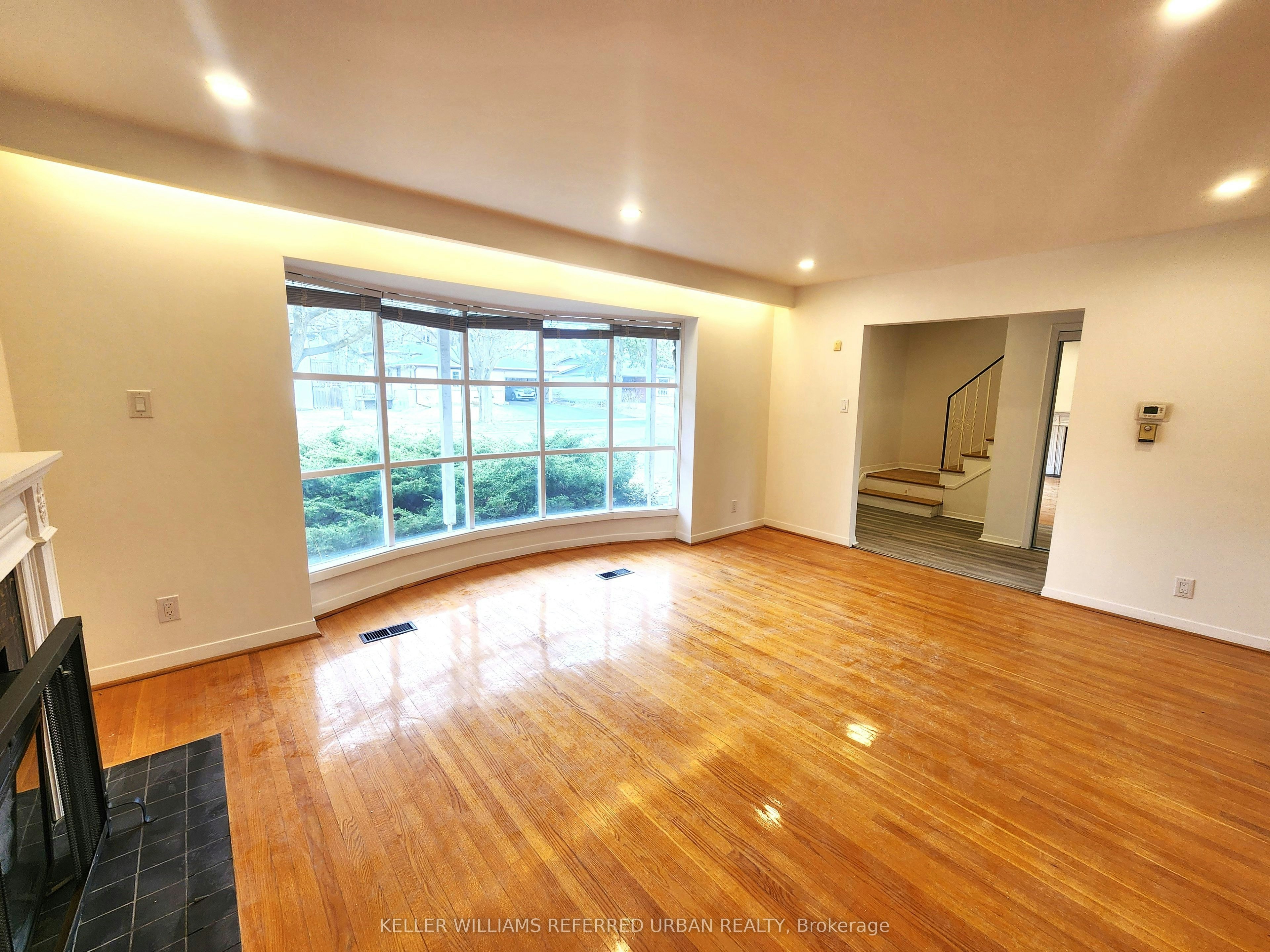 35 Shippigan Crescent, Toronto, ON, M2J 2G1 - 5