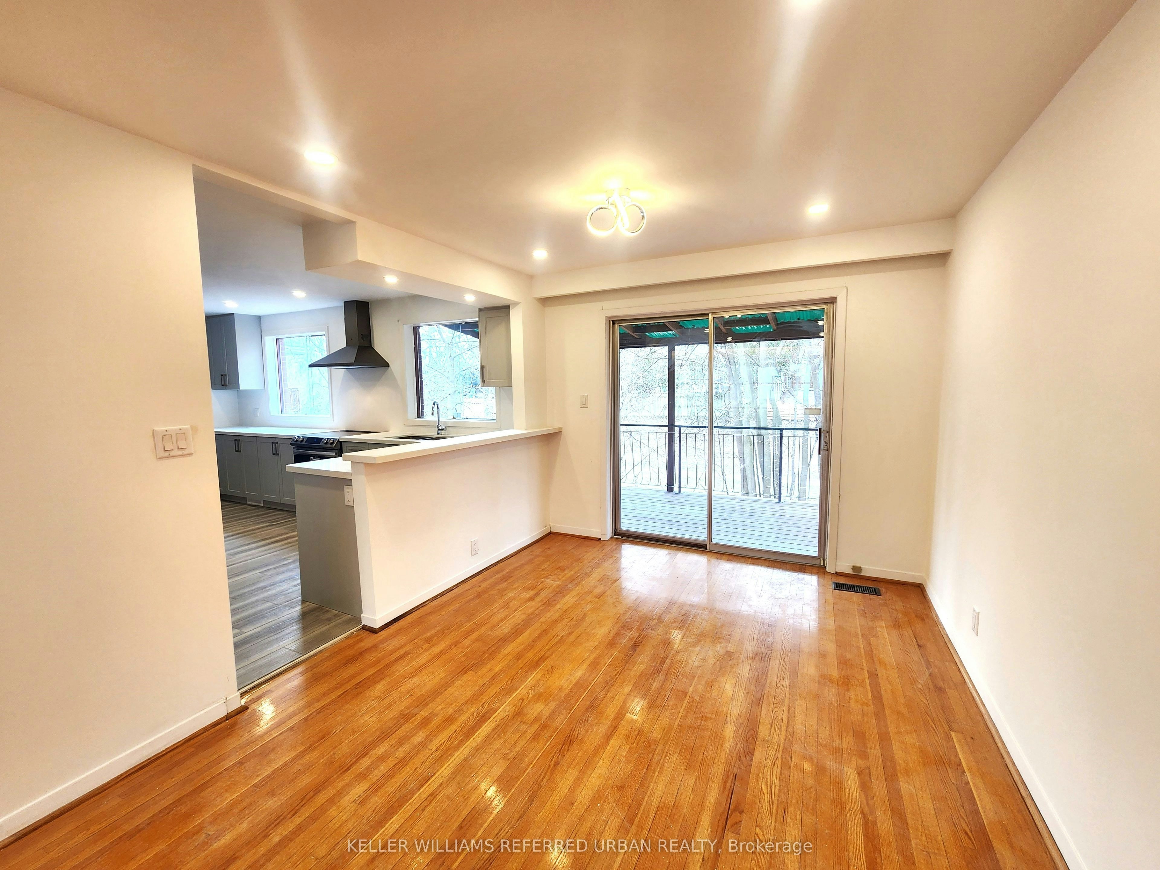 35 Shippigan Crescent, Toronto, ON, M2J 2G1 - 2