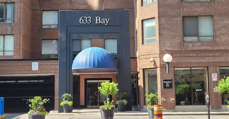 1512-633 Bay Street, Toronto, ON, M5G 2G4