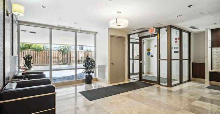 605-801 Sheppard Avenue W, Toronto, ON, M3H 0A8 - 2