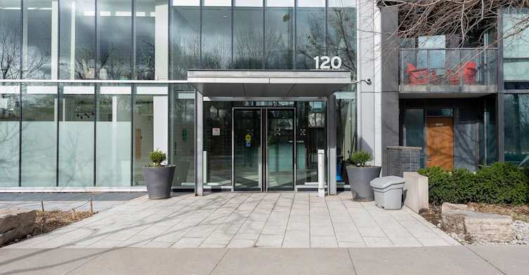 S308-120 Bayview Avenue, Toronto, ON, M5A 0G4 - 30
