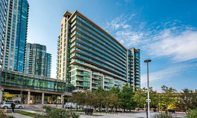 678-209 Fort York Boulevard