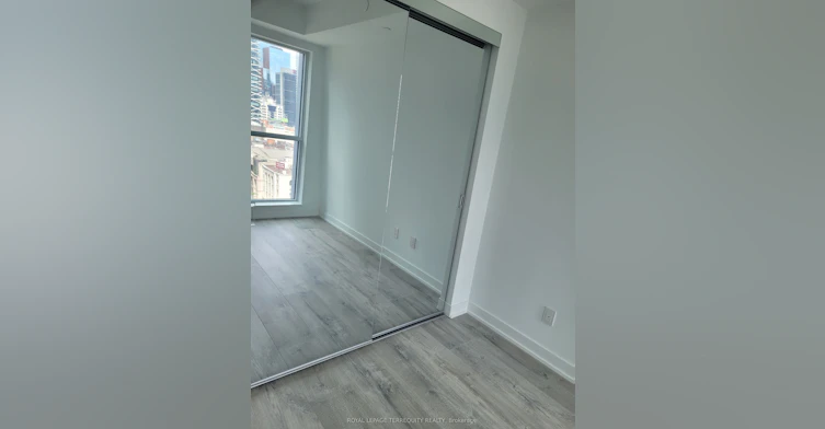 1301-327 King Street W, Toronto, ON, M5V 0W7 - 12