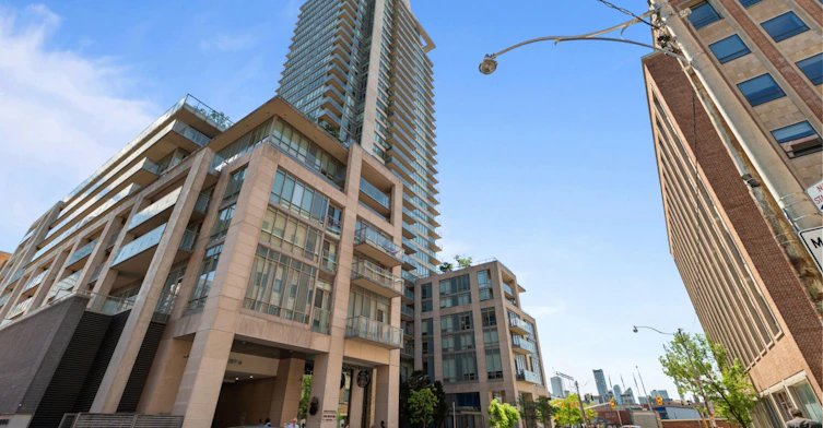515-1 Bedford Road, Toronto, ON, M5R 2B5