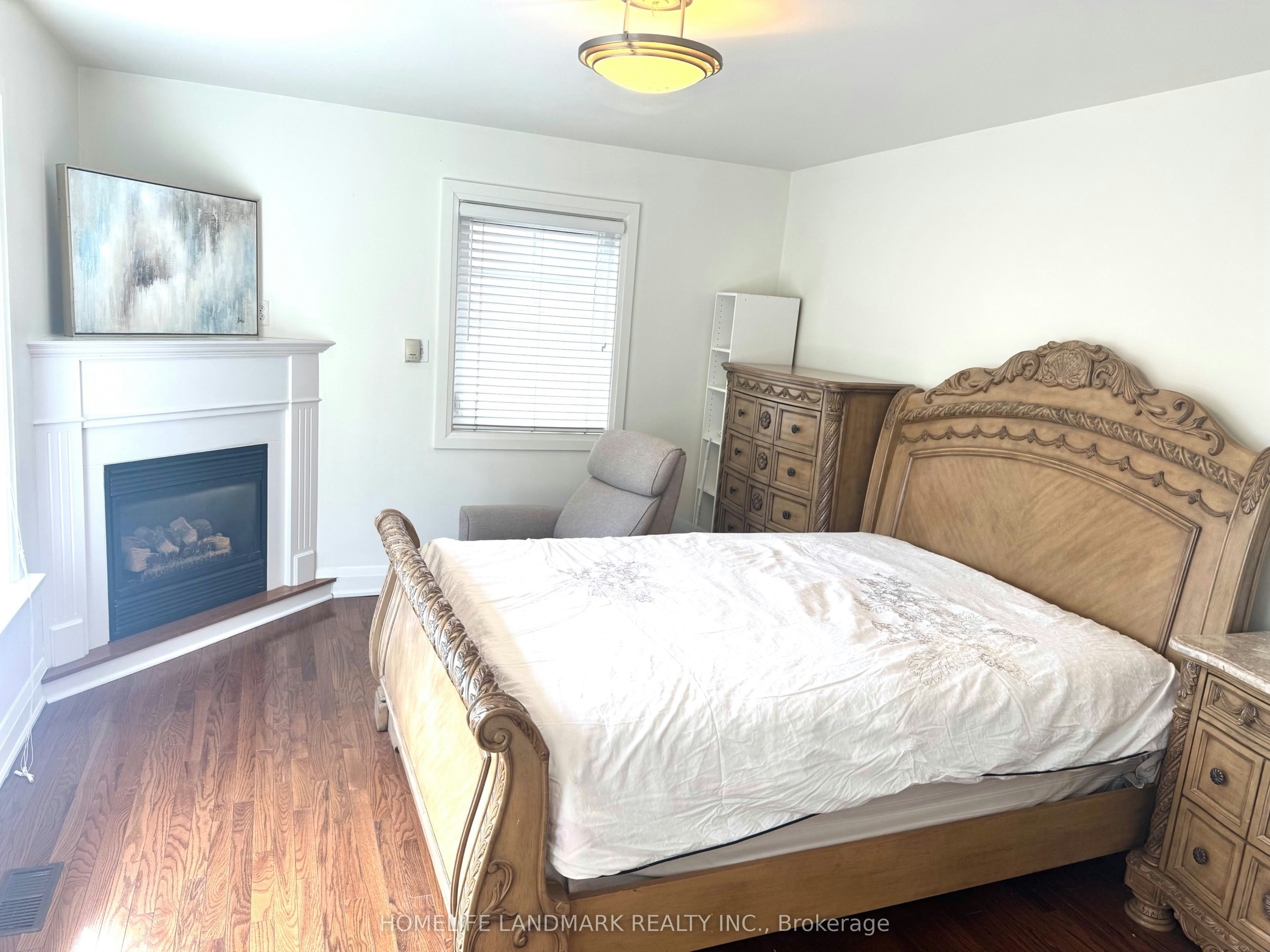 95 Poyntz Avenue, Toronto, ON, M2N 1J3