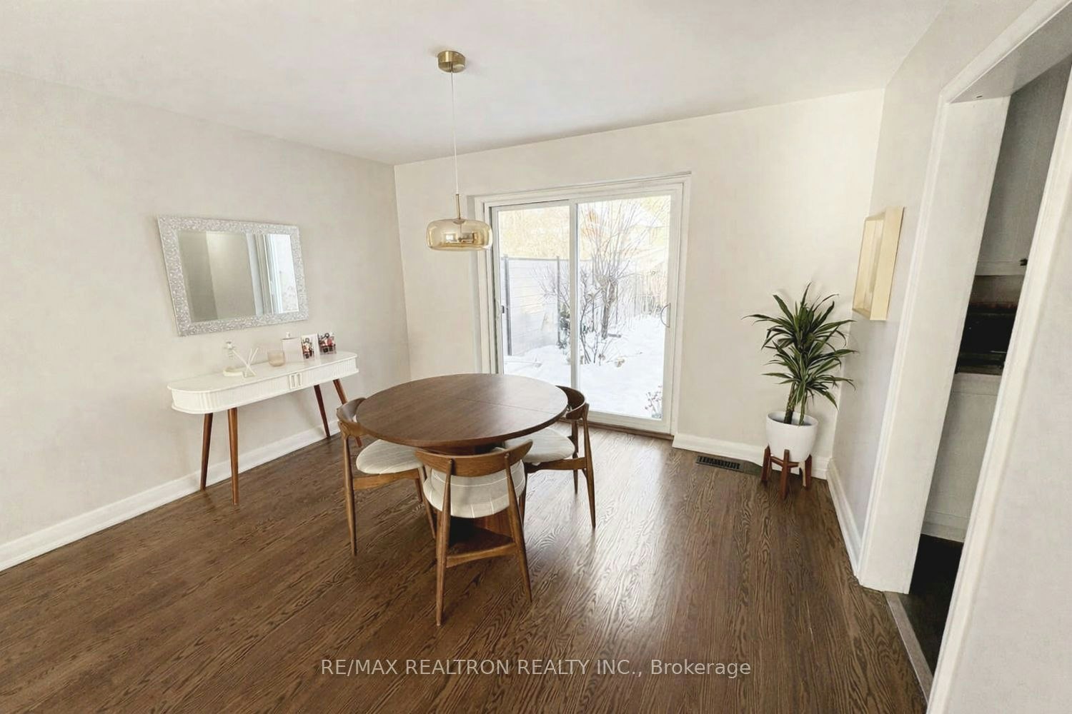 20 Redwing Place, Toronto, ON, M3C 2A8 - 28