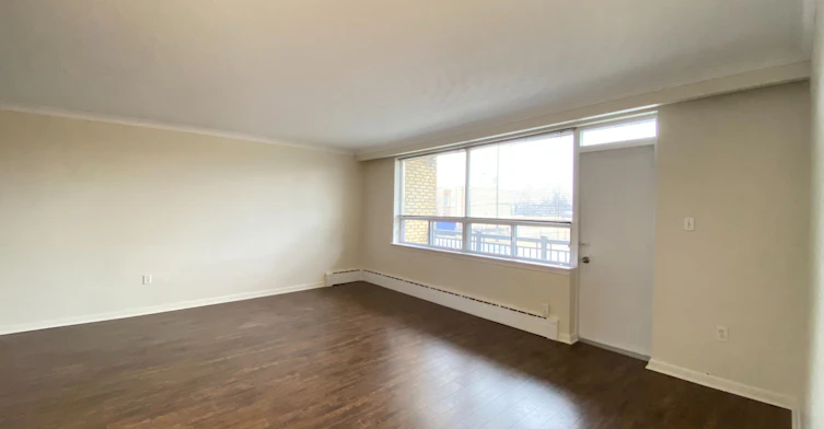 Unit 2-240 Wilmington Avenue, Toronto, ON, M3H 5K3 - 5