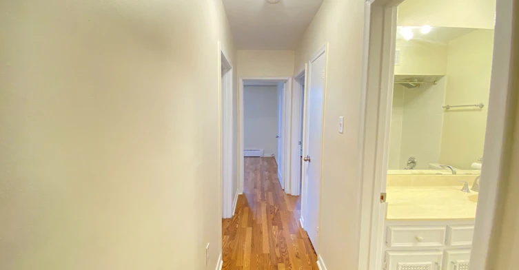 Unit 2-240 Wilmington Avenue, Toronto, ON, M3H 5K3 - 9