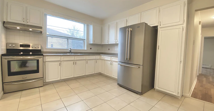 Unit 2-240 Wilmington Avenue, Toronto, ON, M3H 5K3 - 8