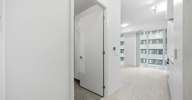 1601-400 King Street W, Toronto, ON, M5V 0X8 - 2