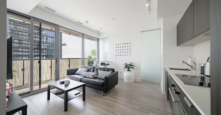 4113-50 Charles Street E, Toronto, ON, M4Y 0C3 - 2