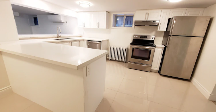 Lower Level-89 Whitehall Road, Toronto, ON, M4W 2C8 - 6