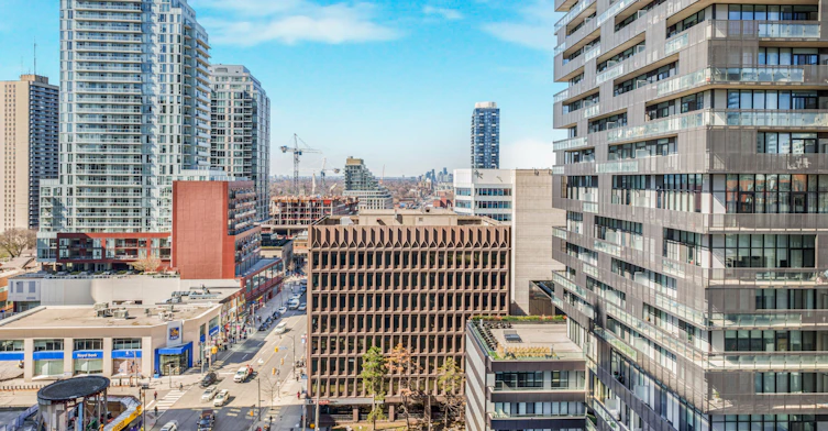 1108-8 Eglinton Avenue, Toronto, ON, M4P 1A6 - 19