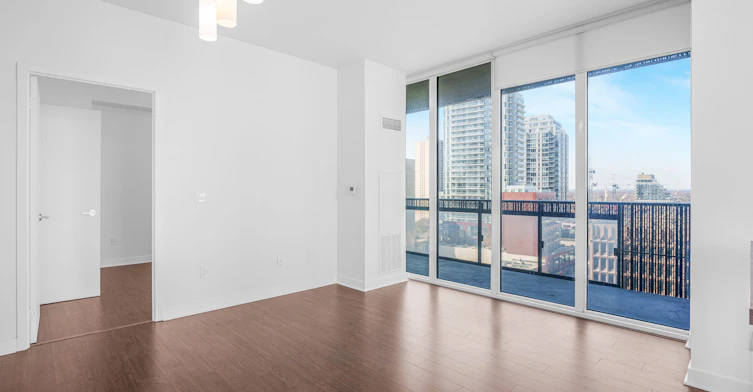 1108-8 Eglinton Avenue, Toronto, ON, M4P 1A6 - 5