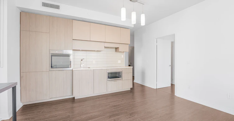 1108-8 Eglinton Avenue, Toronto, ON, M4P 1A6 - 7
