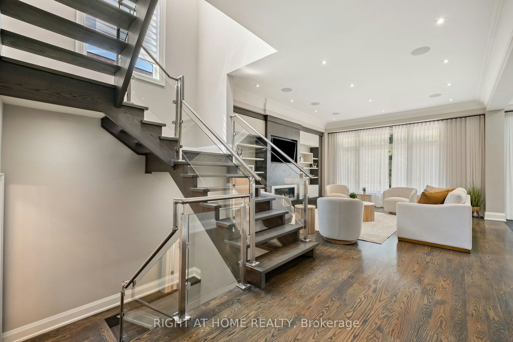 316 Churchill Avenue, Toronto, ON, M2R 1E7 - 8