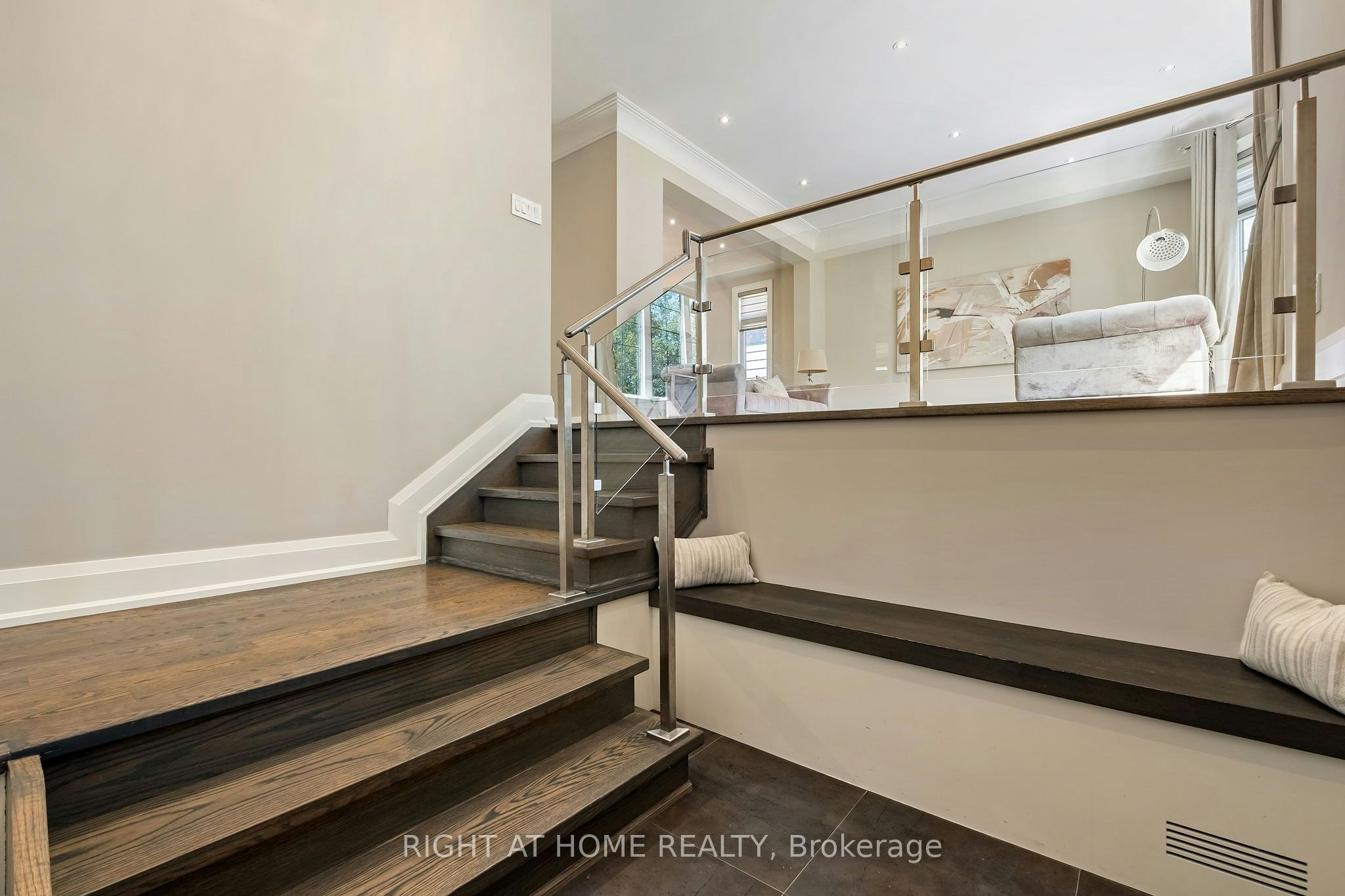 316 Churchill Avenue, Toronto, ON, M2R 1E7 - 4