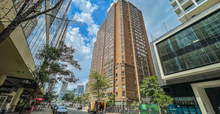 1003-633 Bay Street, Toronto, ON, M5G 2G4 - 2