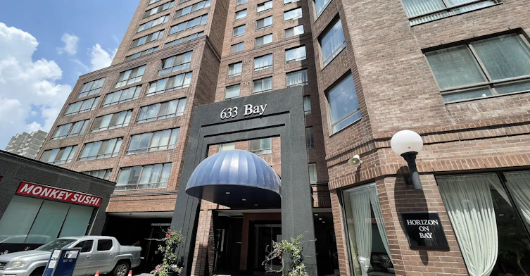 1003-633 Bay Street, Toronto, ON, M5G 2G4 - 4