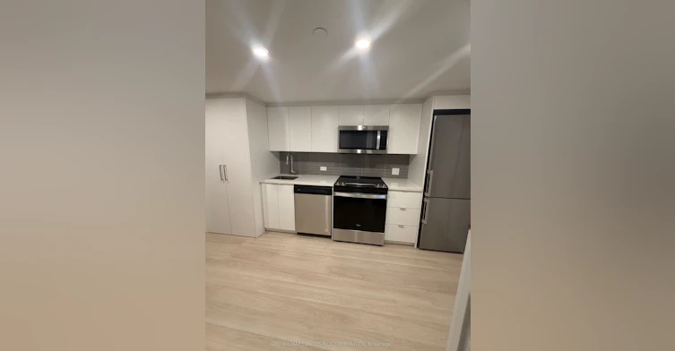 301-30 Tretti Way, Toronto, ON, M3H 0E3 - 5