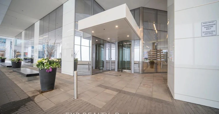 2111-100 Harbour Street, Toronto, ON, M5J 2T5 - 13