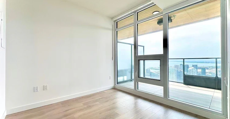 5701-3 Concord Cityplace Way, Toronto, ON, M5V 0X4 - 7