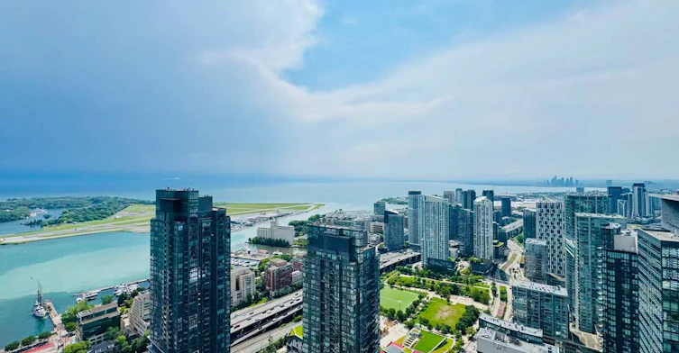 5701-3 Concord Cityplace Way, Toronto, ON, M5V 0X4 - 9
