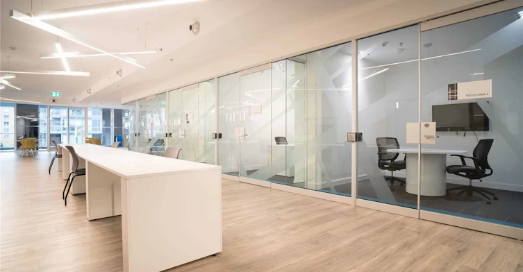 2002-181 Dundas Street, Toronto, ON, M5A 0N5 - 11