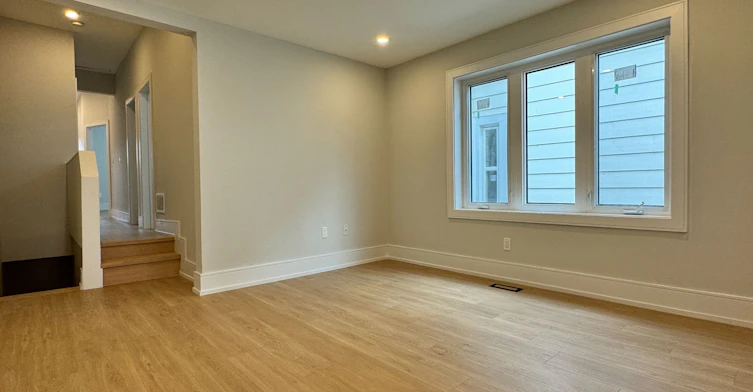 Upper-116 Bellevue Avenue, Toronto, ON, M5T 2N9 - 4