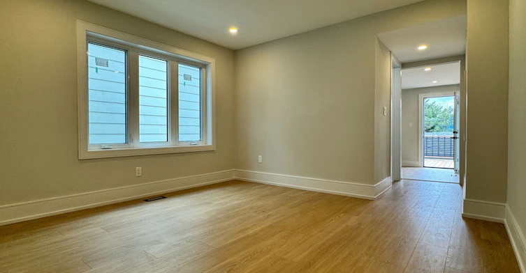 Upper-116 Bellevue Avenue, Toronto, ON, M5T 2N9 - 5