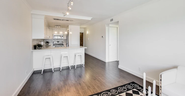 1509-914 Yonge Street, Toronto, ON, M4W 3C8 - 7
