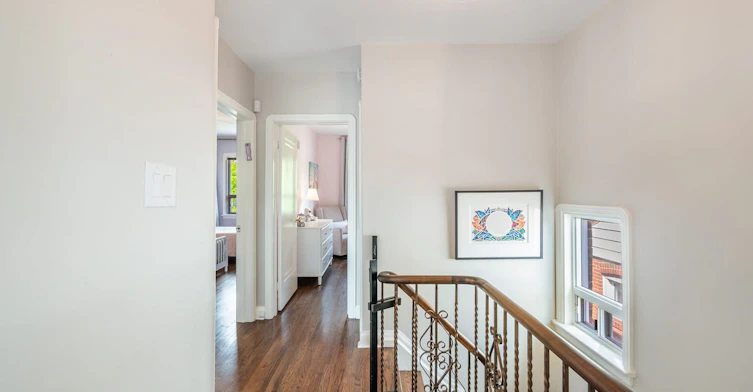 31 Brookview Drive, Toronto, ON, M6A 2K4 - 21