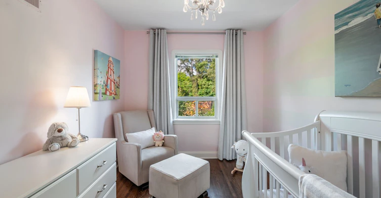 31 Brookview Drive, Toronto, ON, M6A 2K4 - 23