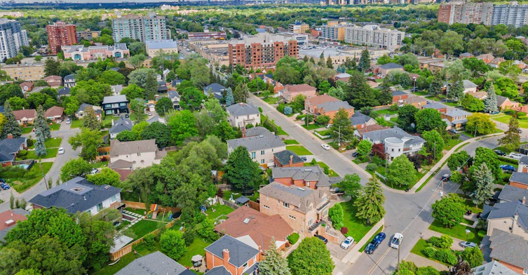 31 Brookview Drive, Toronto, ON, M6A 2K4 - 39