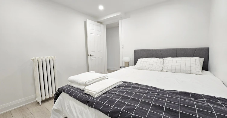 Bsmt-344 Shaw Street, Toronto, ON, M6J 2X3 - 4