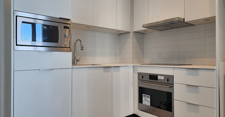 S1401-8 Olympic Garden Drive, Toronto, ON, M2M 0B9 - 3