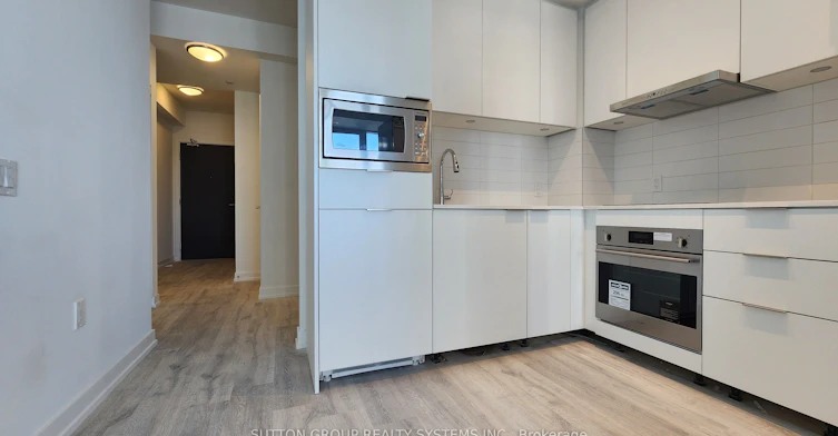S1401-8 Olympic Garden Drive, Toronto, ON, M2M 0B9