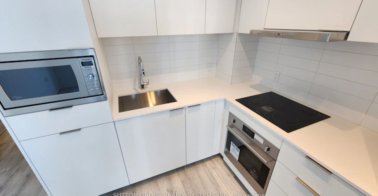 S1401-8 Olympic Garden Drive, Toronto, ON, M2M 0B9 - 2