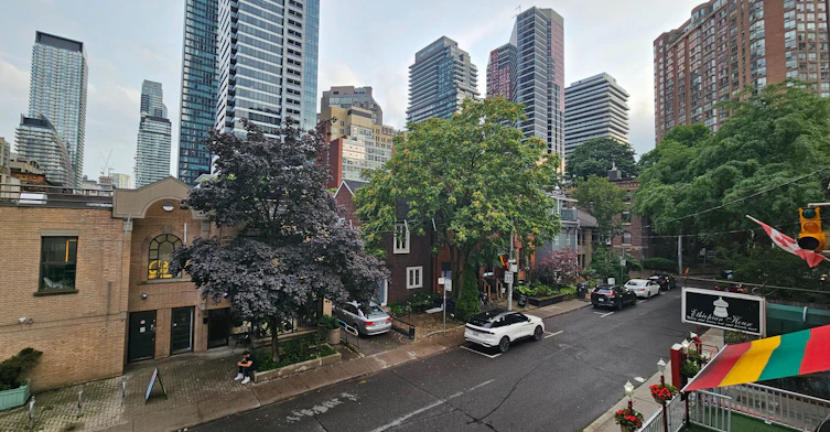 203-648A Yonge Street, Toronto, ON, M4Y 2A6 - 17