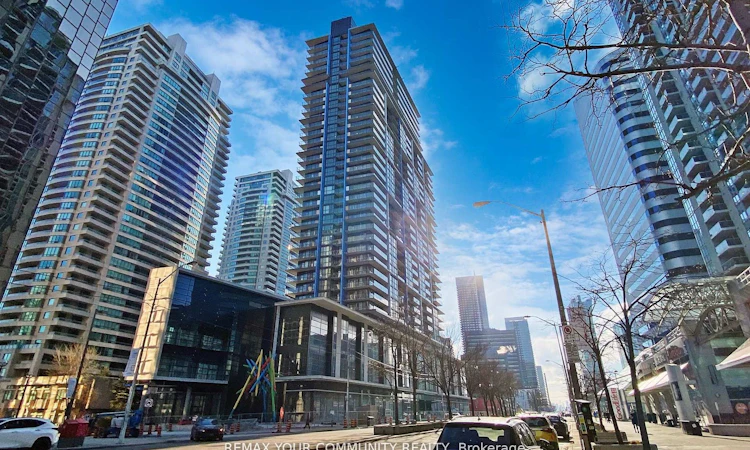 2117-4955 Yonge Street