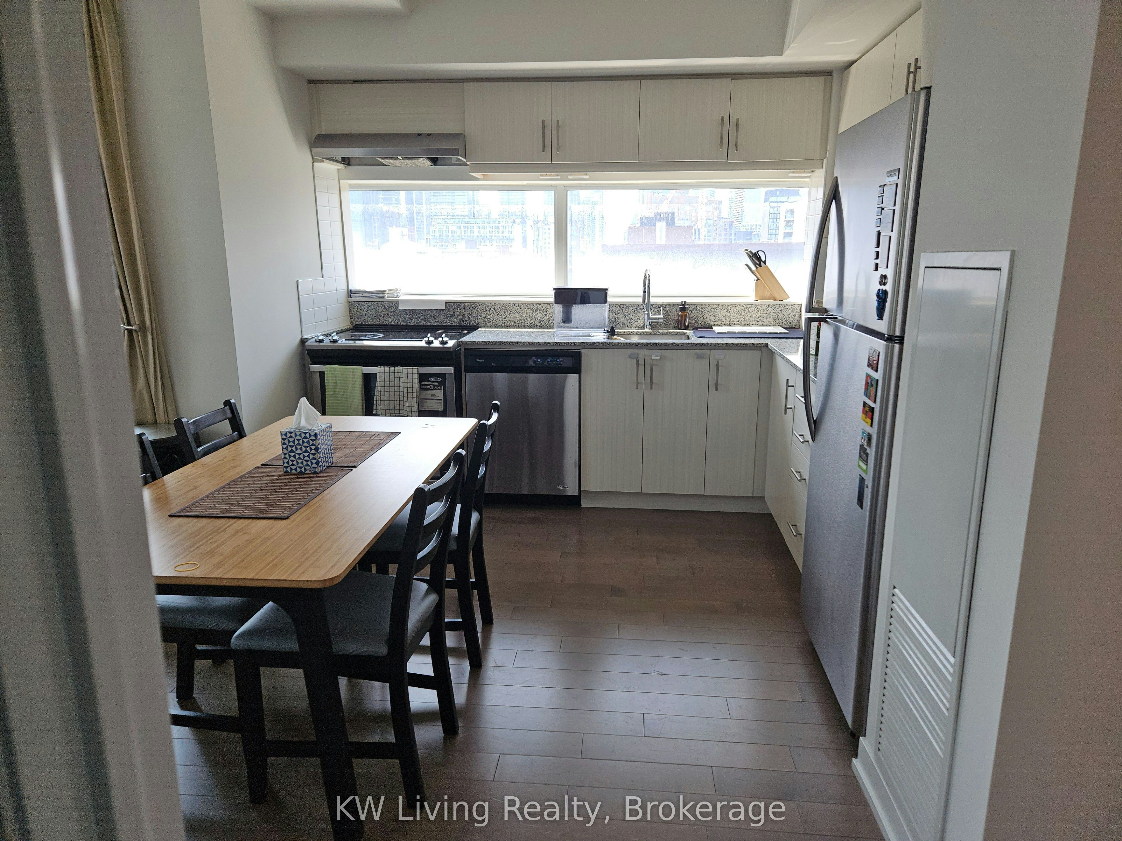 810-10 Willison Square, Toronto, ON, M5T 0A8 - 10