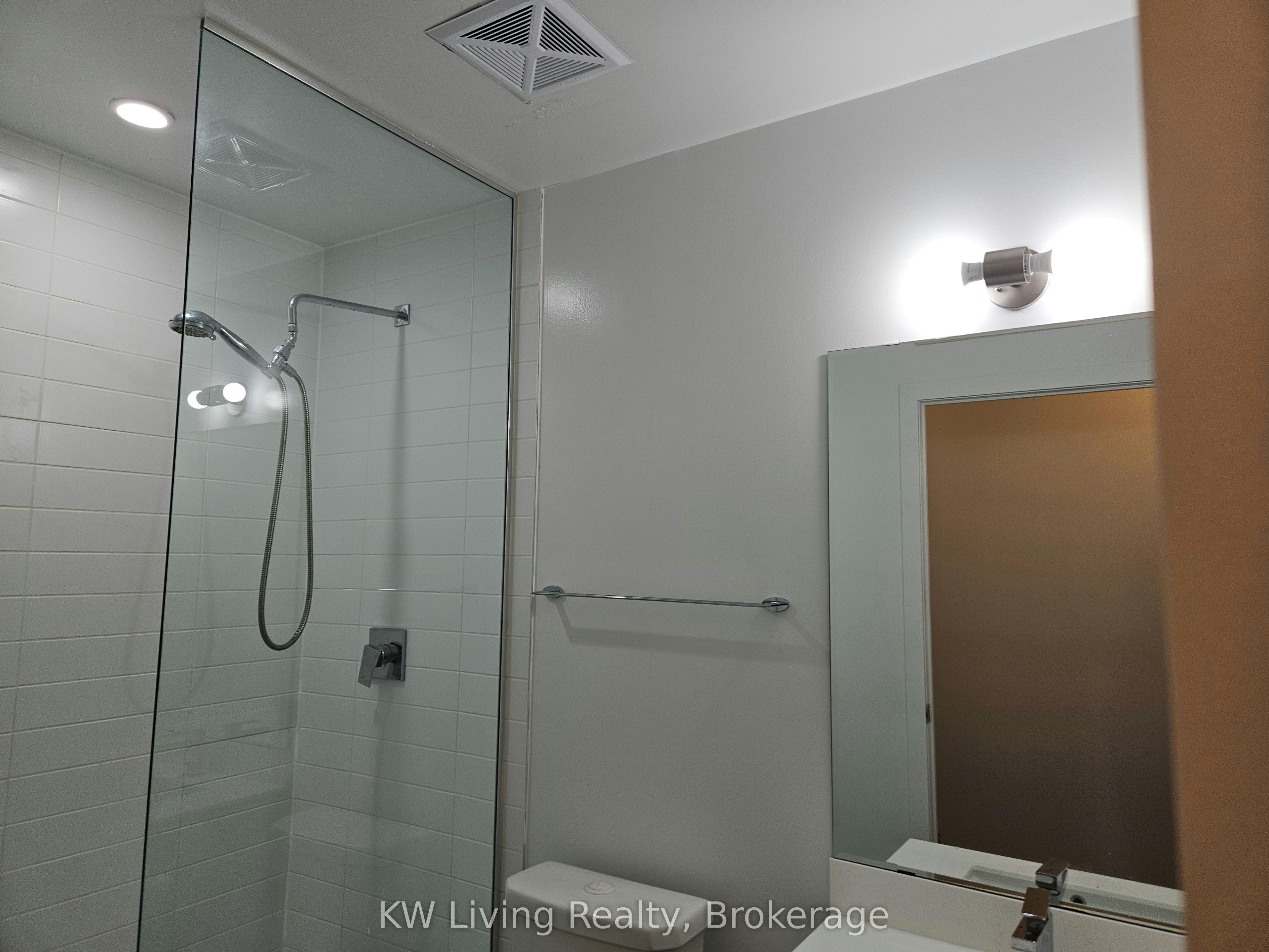 810-10 Willison Square, Toronto, ON, M5T 0A8 - 9