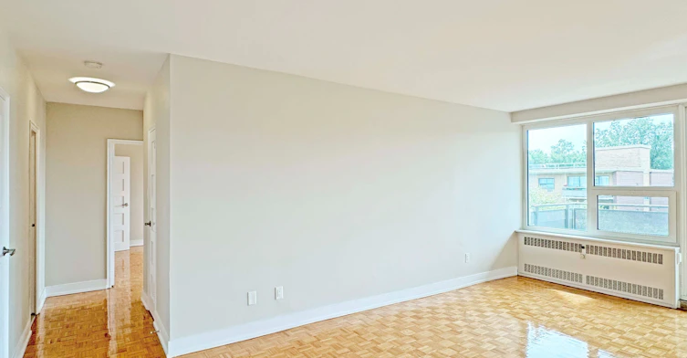 607-10 Shallmar Boulevard, Toronto, ON, M5N 1J4 - 4