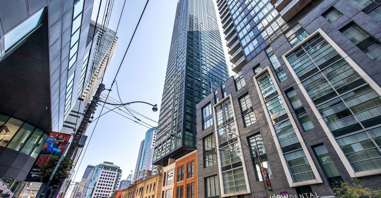 4004-327 King Street W, Toronto, ON, M5V 0W7 - 2