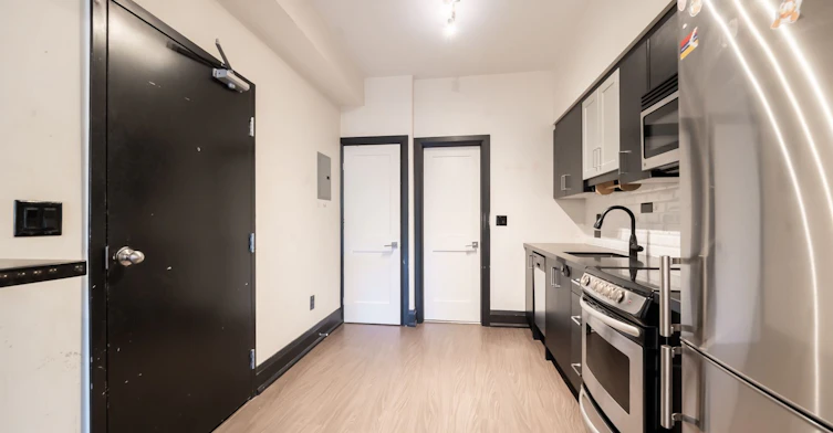 3-960 Queen Street W, Toronto, ON, M6J 1G8 - 4