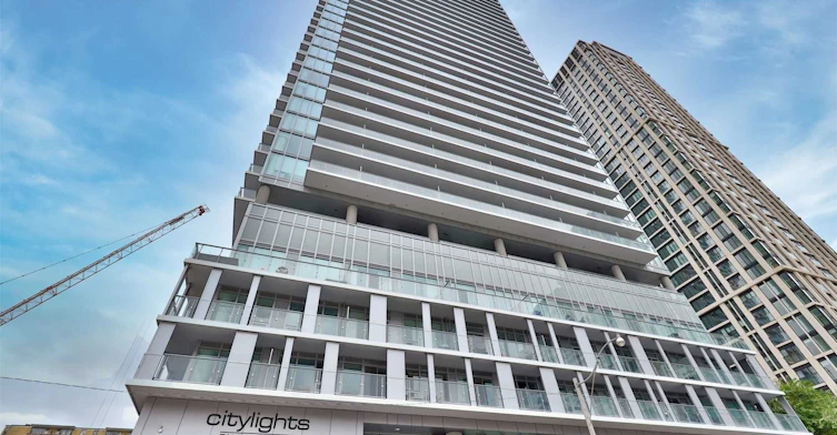 806-195 Redpath Avenue, Toronto, ON, M4P 0E4 - 2