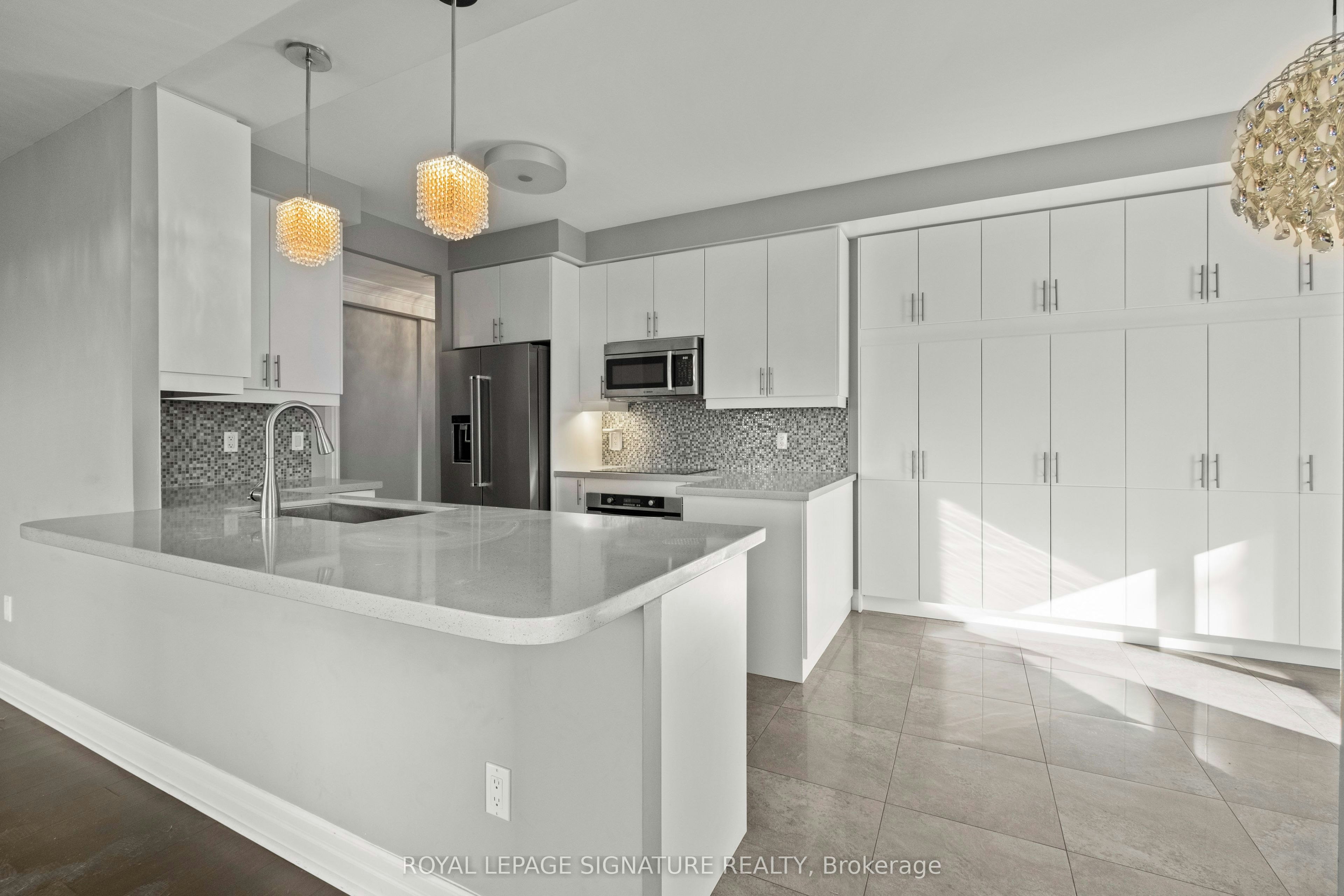 3403-35 Balmuto Street, Toronto, ON, M4Y 0A3 - 7