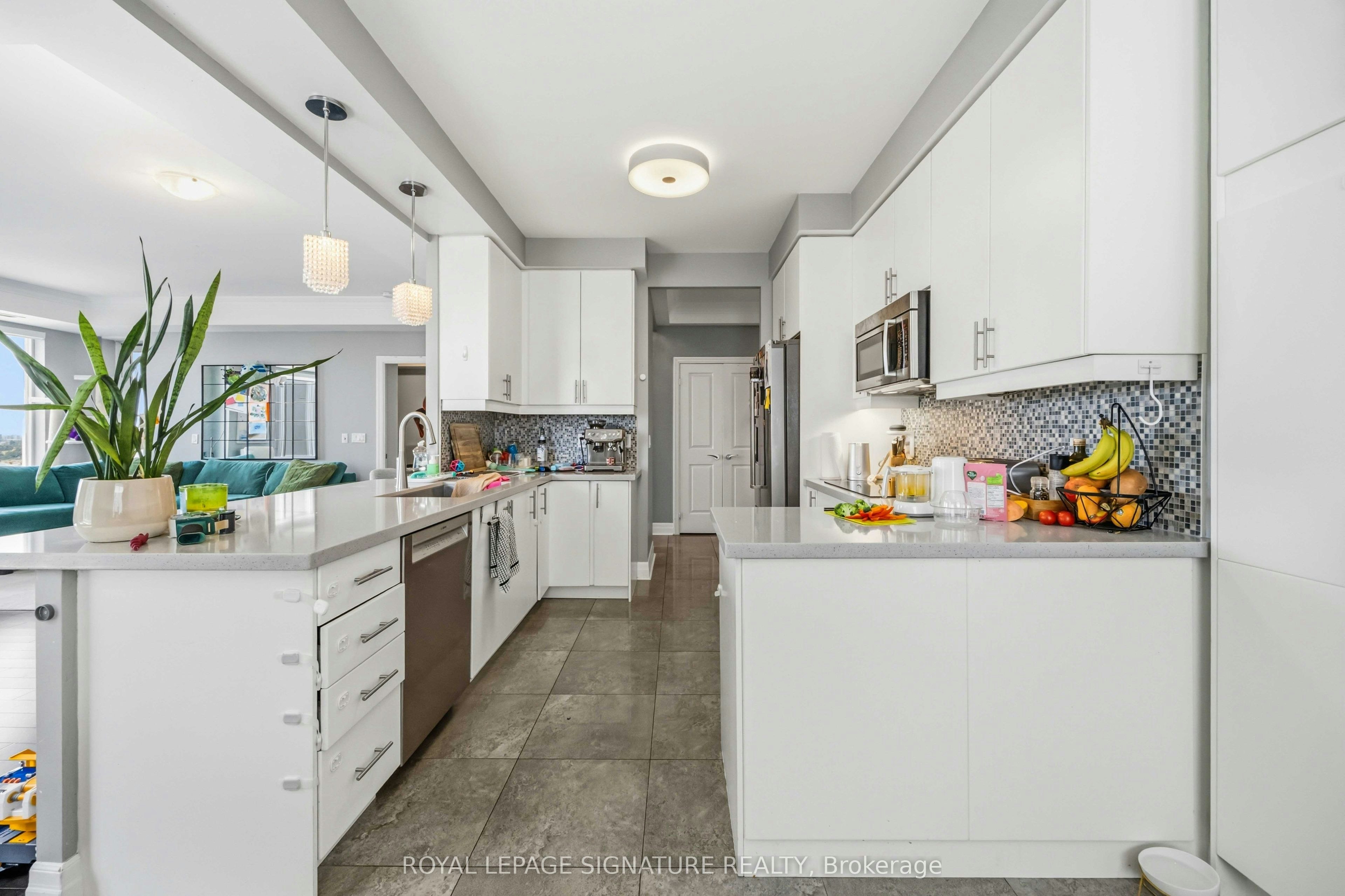 3403-35 Balmuto Street, Toronto, ON, M4Y 0A3 - 8